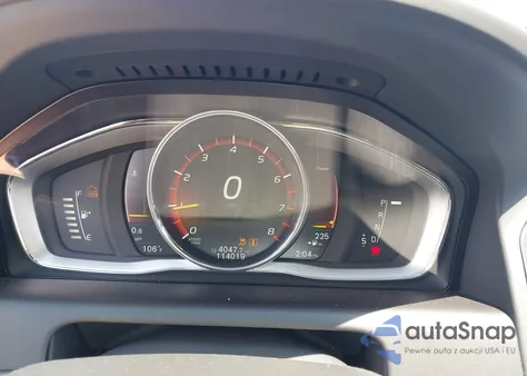 2017 Volvo Xc60 T6 Inscription z USA, uszkodzony, nr VIN YV449MRUXH2134516